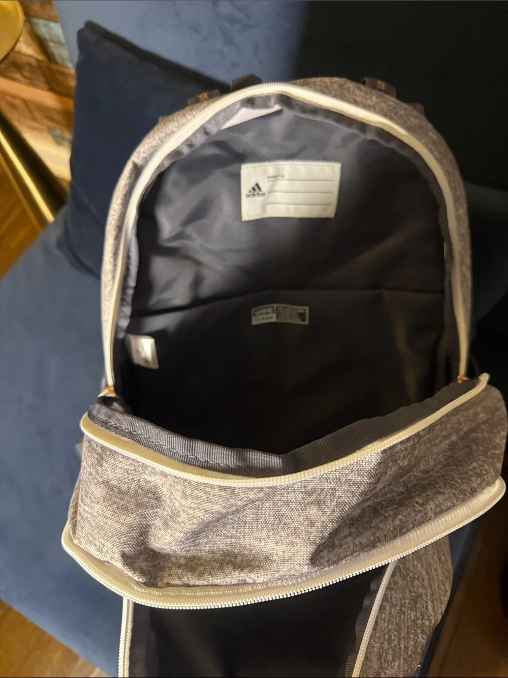 Large full capacity Adidas Loadspring backpack - Picture 5 of 9